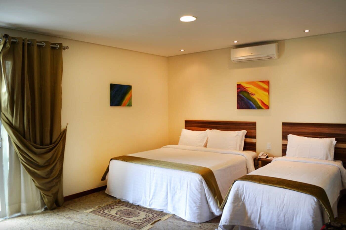 Colonial Plaza Hotel Pindamonhangaba Exterior photo